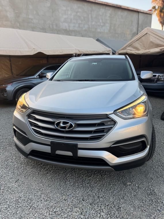 Hyundai Santa Fe thumbnail 2