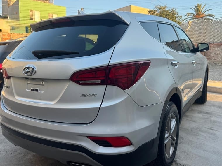 Hyundai Santa Fe thumbnail 6