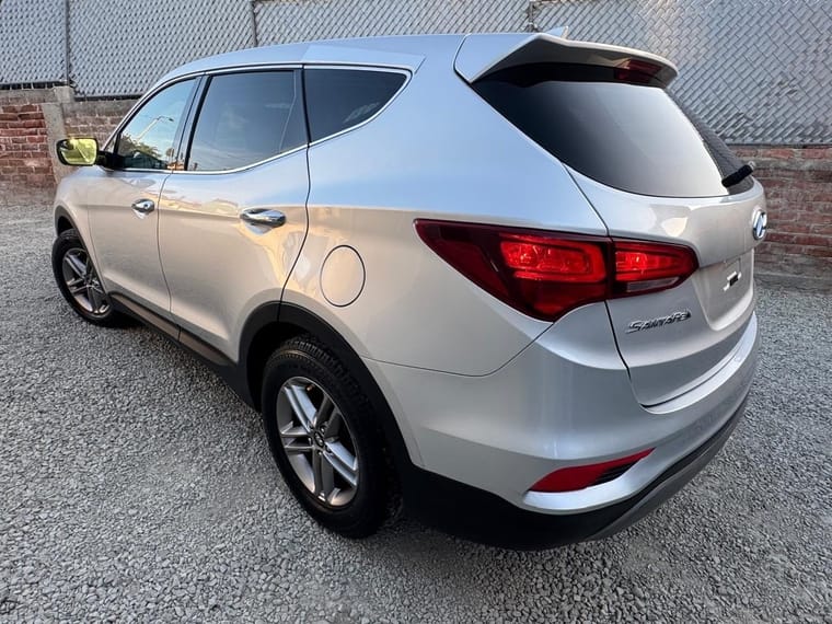 Hyundai Santa Fe thumbnail 7