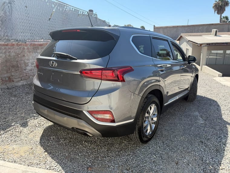 Hyundai Santa Fe thumbnail 4