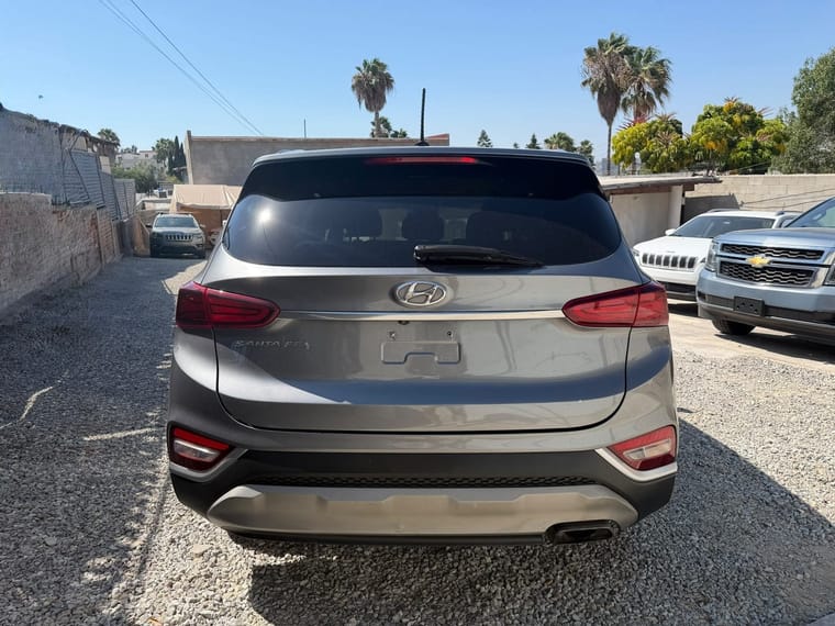 Hyundai Santa Fe thumbnail 5