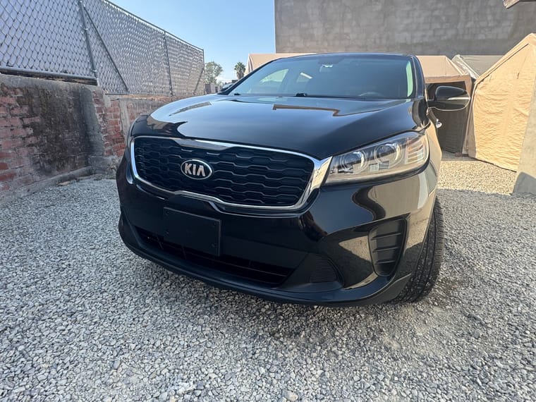 Kia Sorento thumbnail 2