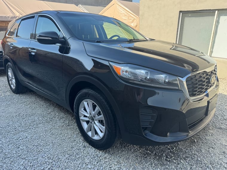 Kia Sorento thumbnail 3