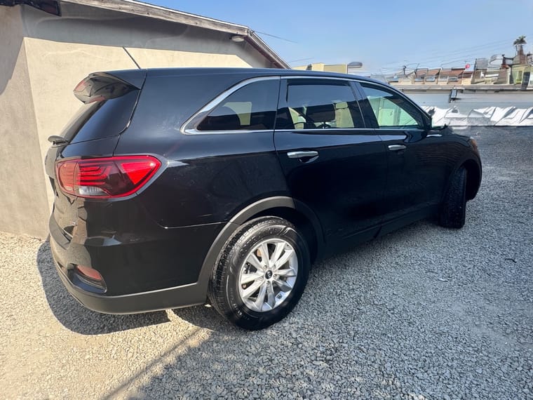 Kia Sorento thumbnail 6